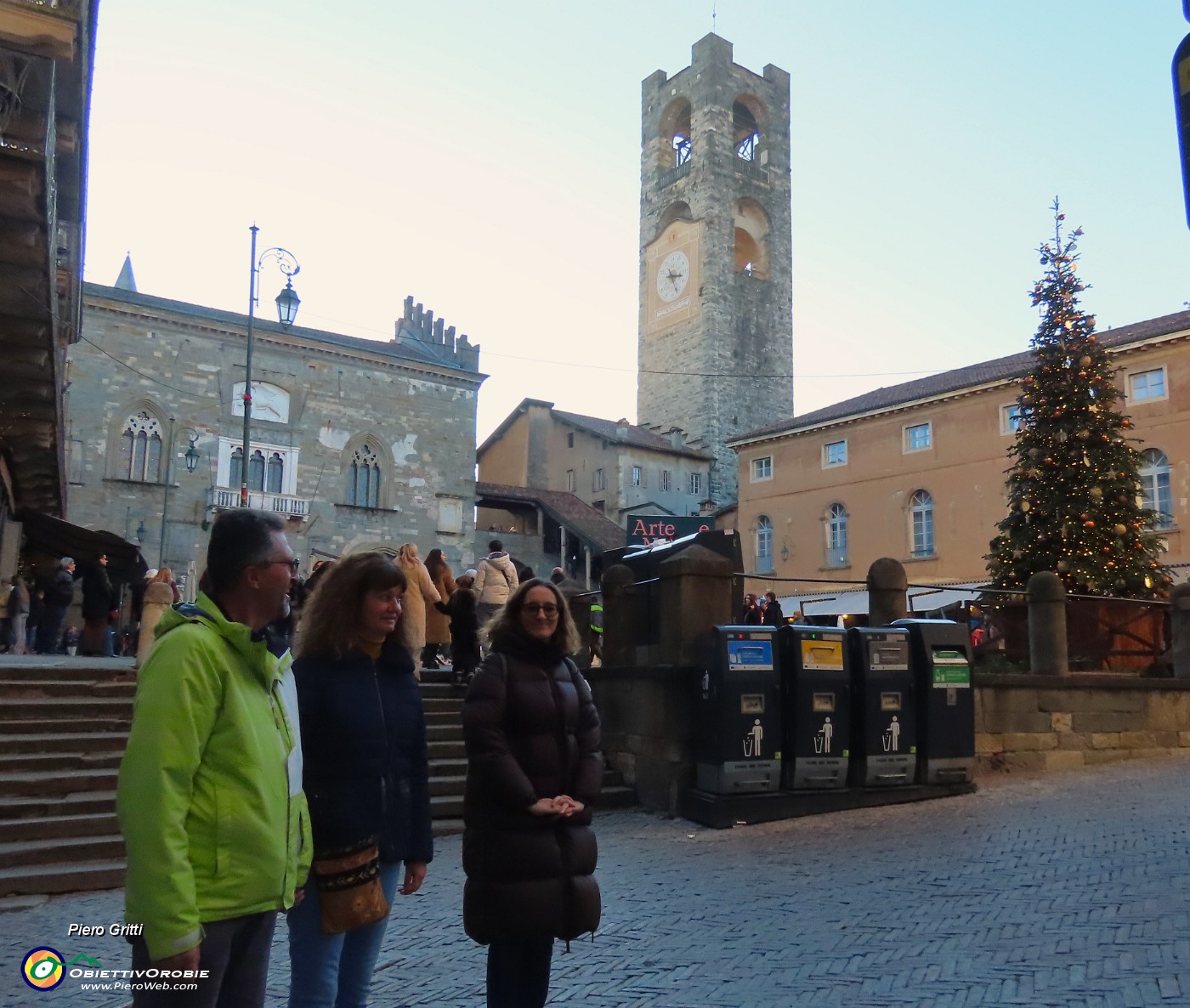 39 Dalla Rocca andiamo in Piazza Vecchia.JPG